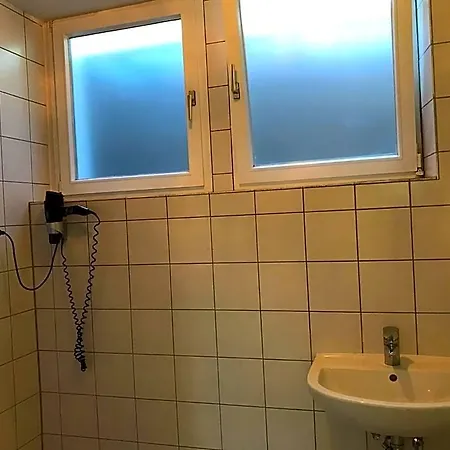 Хостел Gaestehaus Sandra *